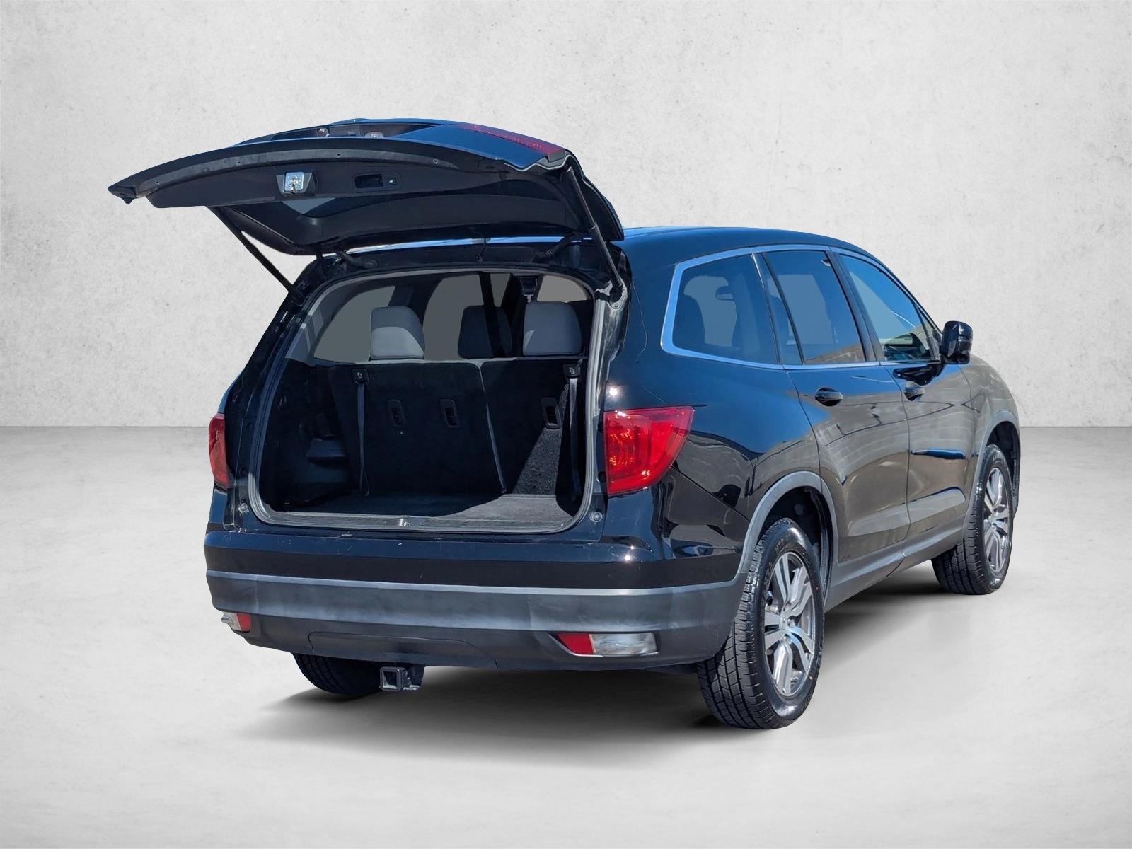 2017 Honda Pilot EX-L AWD photo 4