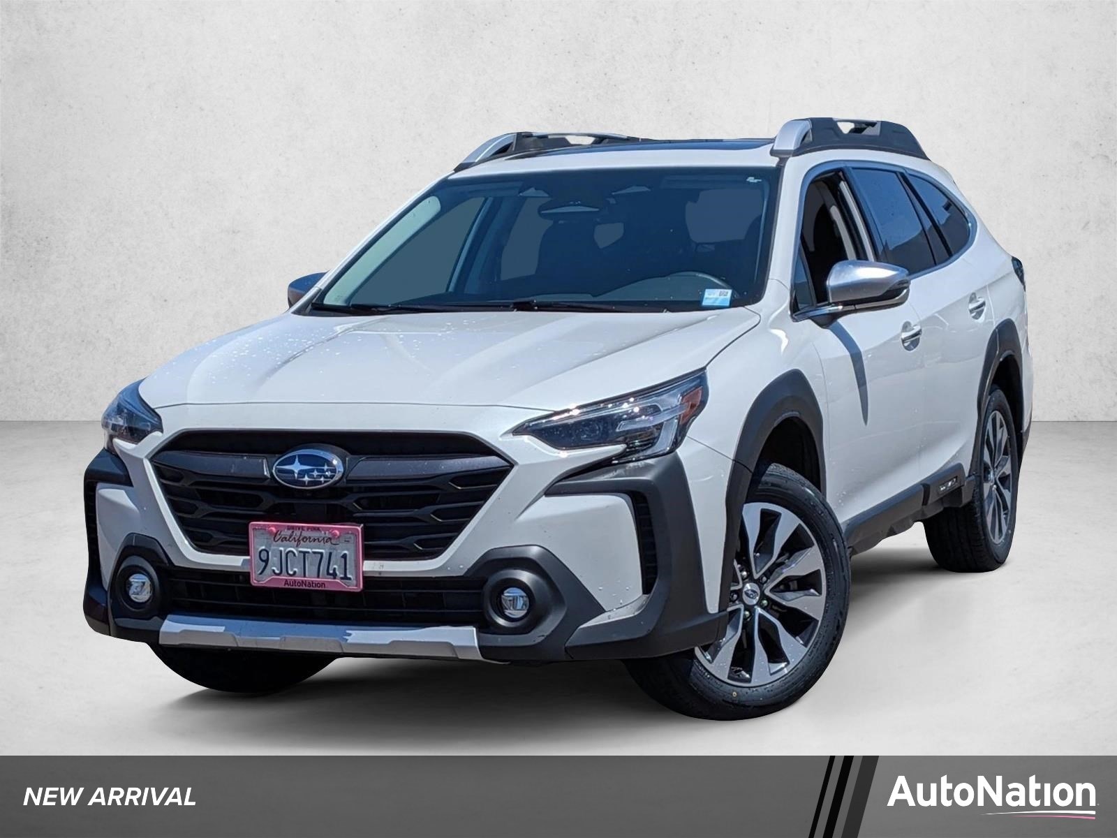 2024 Subaru Outback Touring's photo