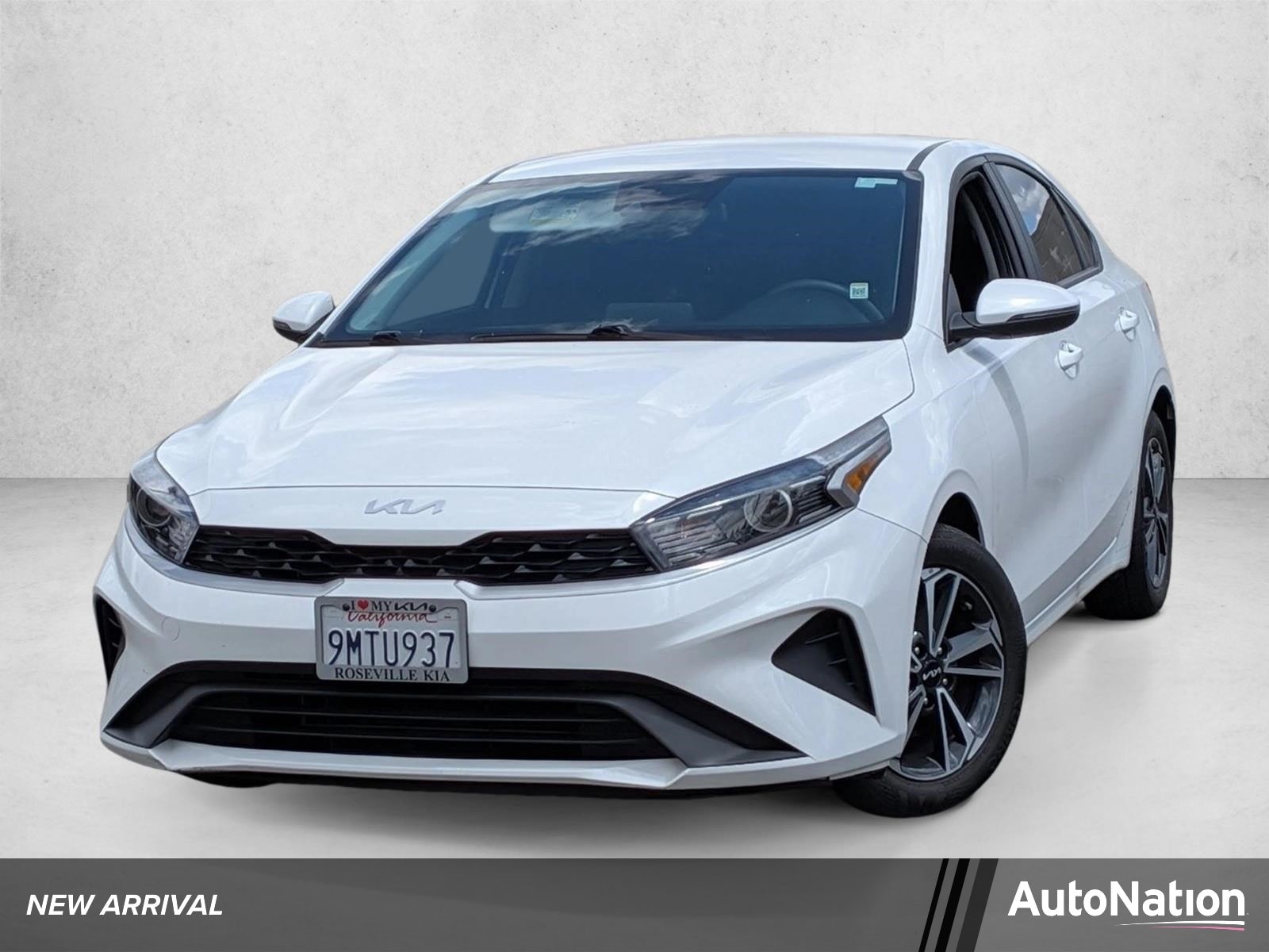 2024 Kia Forte LXS AT's photo