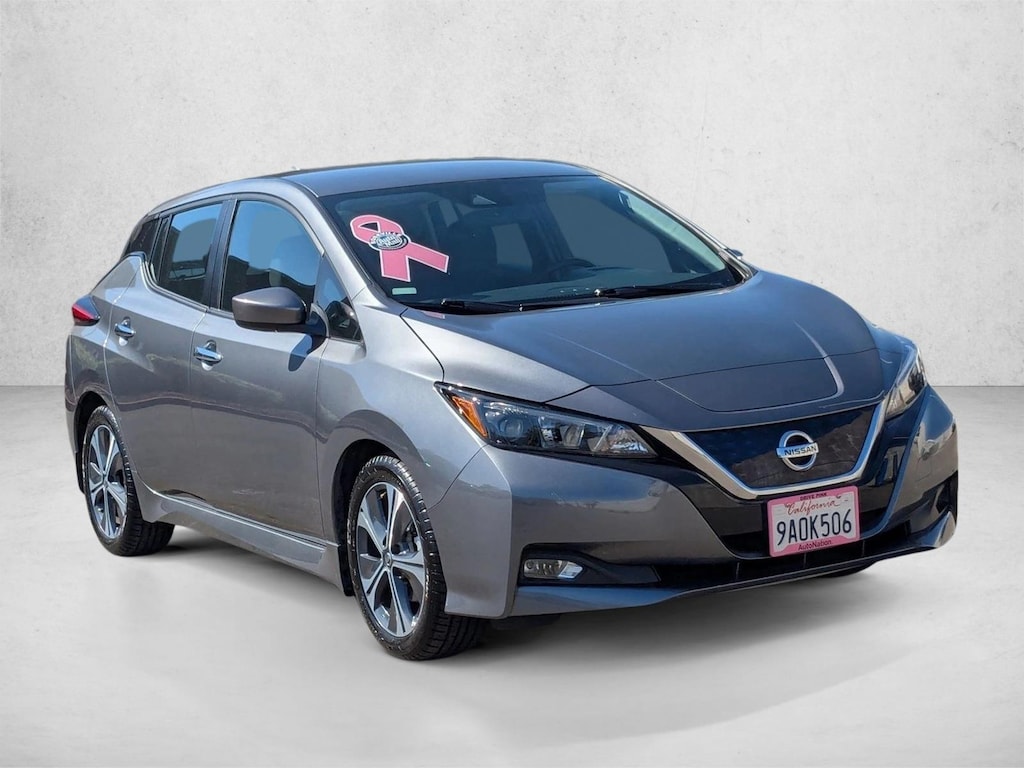 Used 2022 Nissan LEAF SV Hatchback