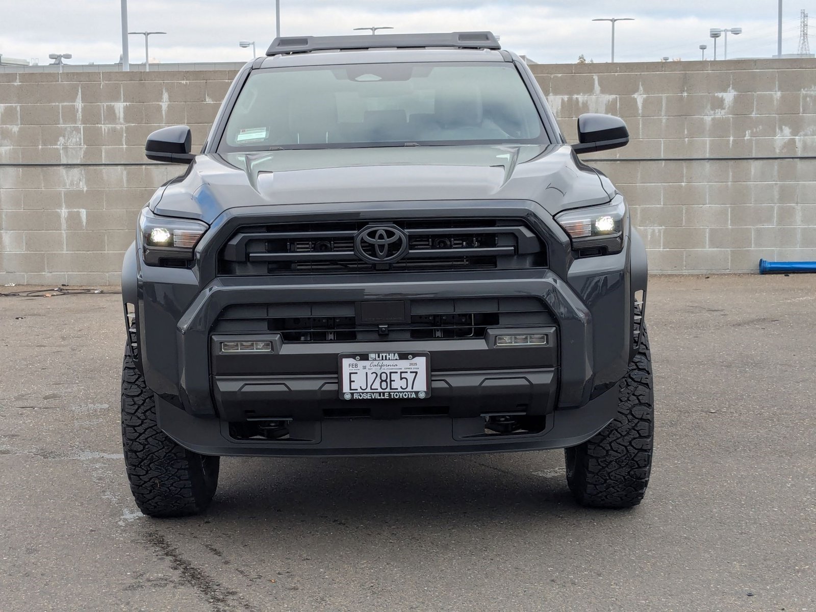 2025 Toyota 4Runner SR5 photo 2
