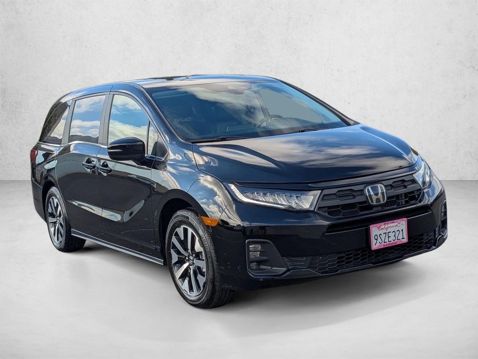 2025 Honda Odyssey EX-L photo 3