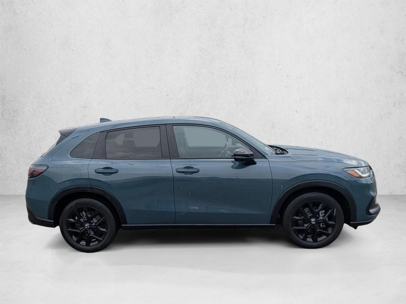 2024 Honda HR-V Sport w/BSI photo 4