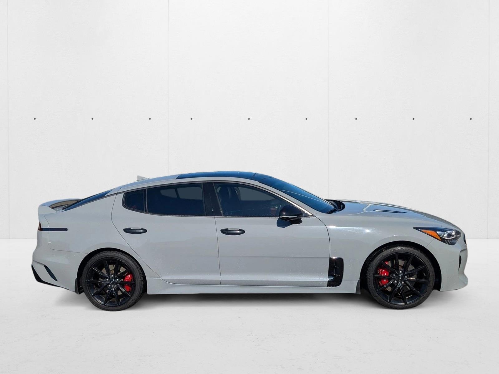 2022 Kia Stinger GT2 photo 4