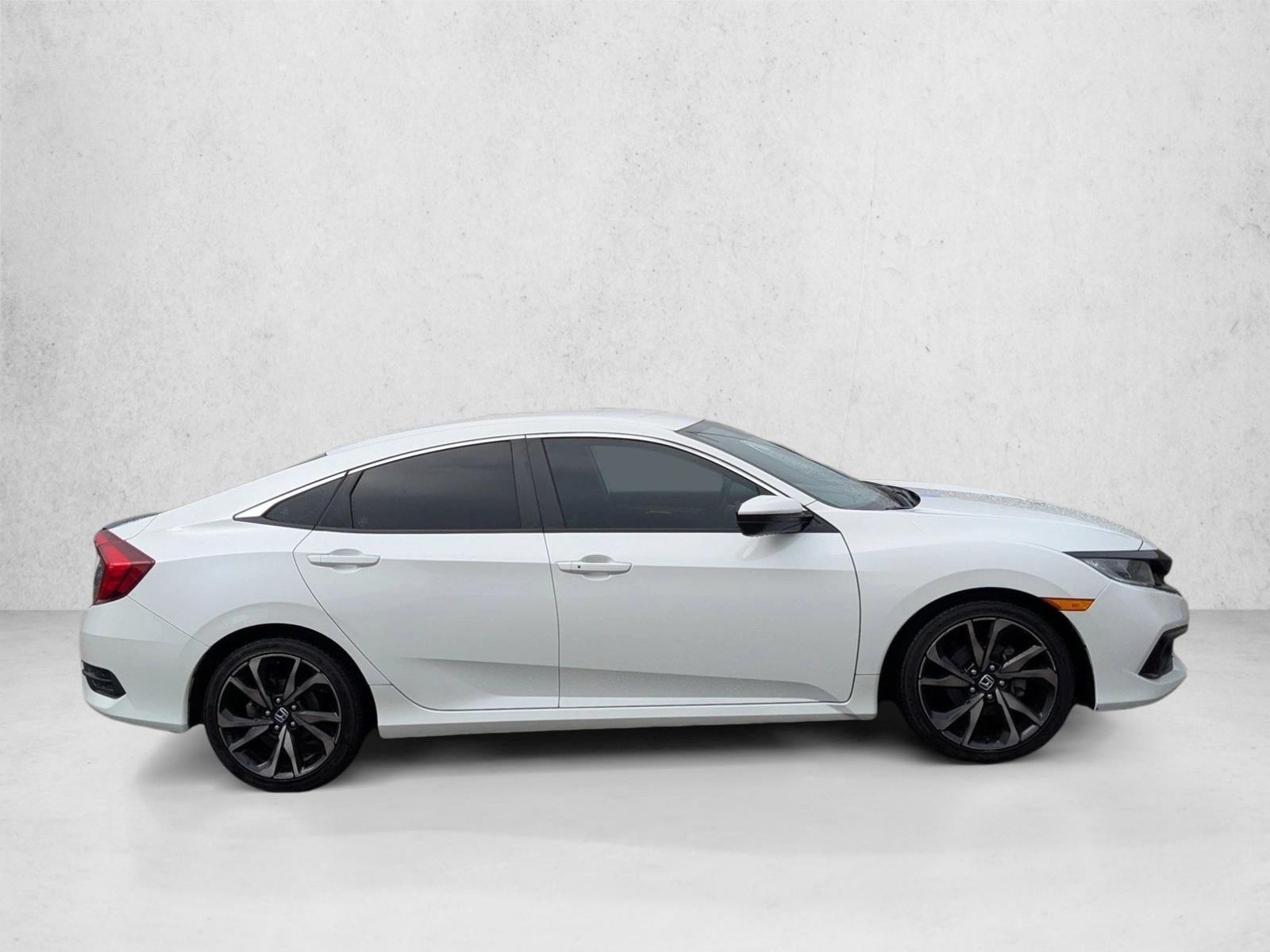 2019 Honda Civic Sport photo 4