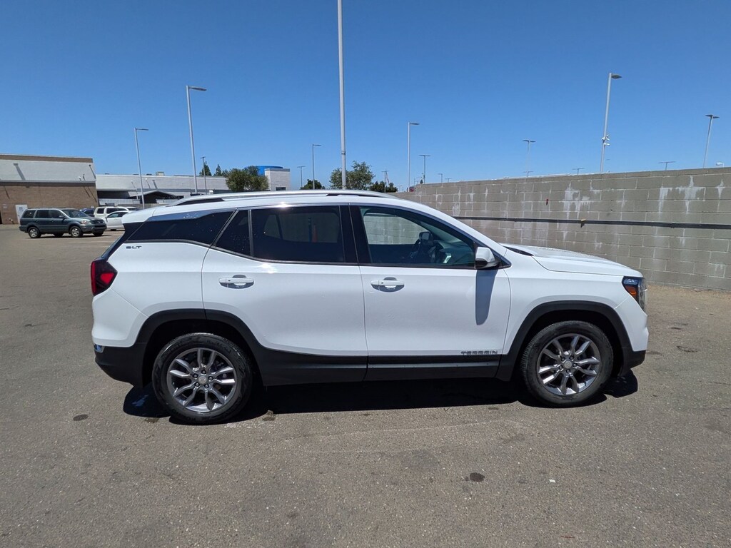 Used 2022 GMC Terrain SLT SUV