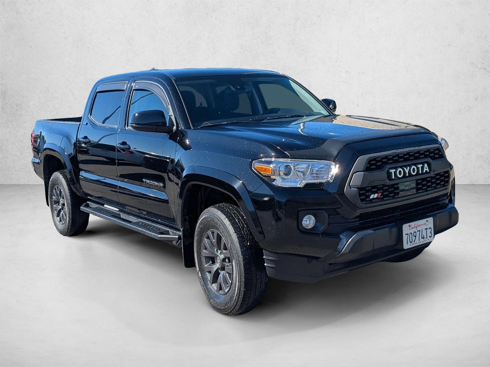 2023 Toyota Tacoma SR5 V6 photo 3