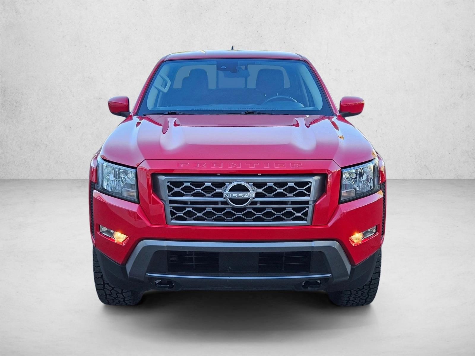 2022 Nissan Frontier Crew Cab SV photo 2