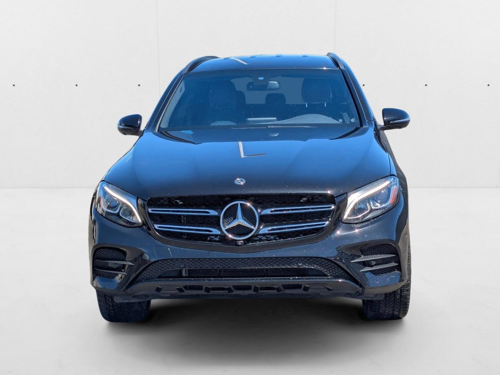 2019 Mercedes Benz GLC 300 4MATIC photo 2