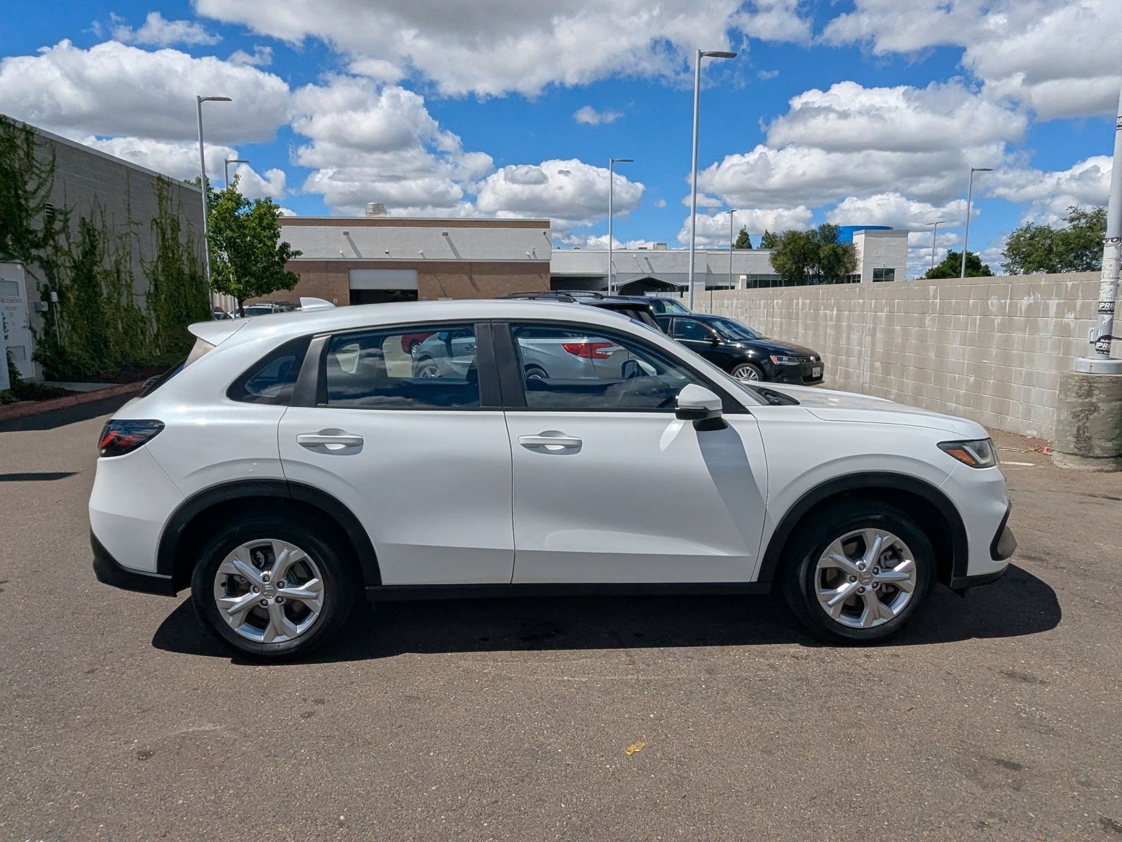 2023 Honda HR-V LX 2WD photo 4
