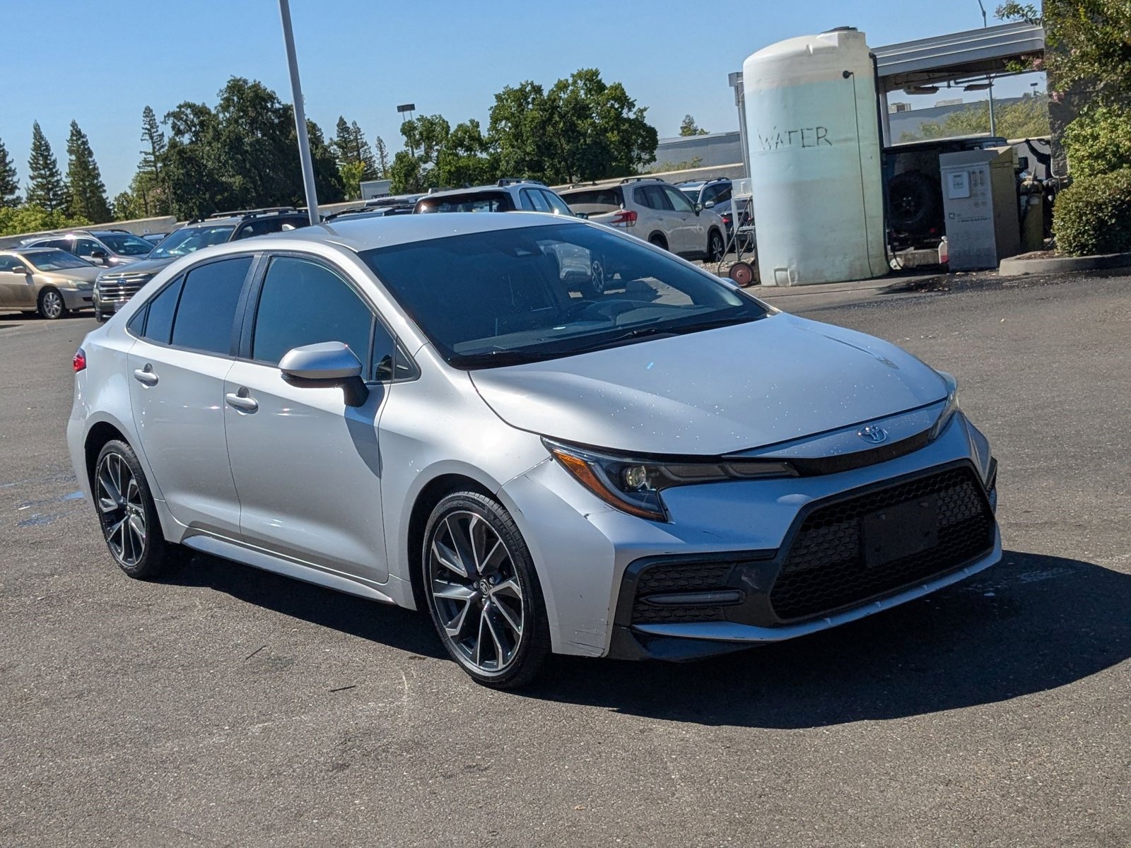 2020 Toyota Corolla SE photo 3