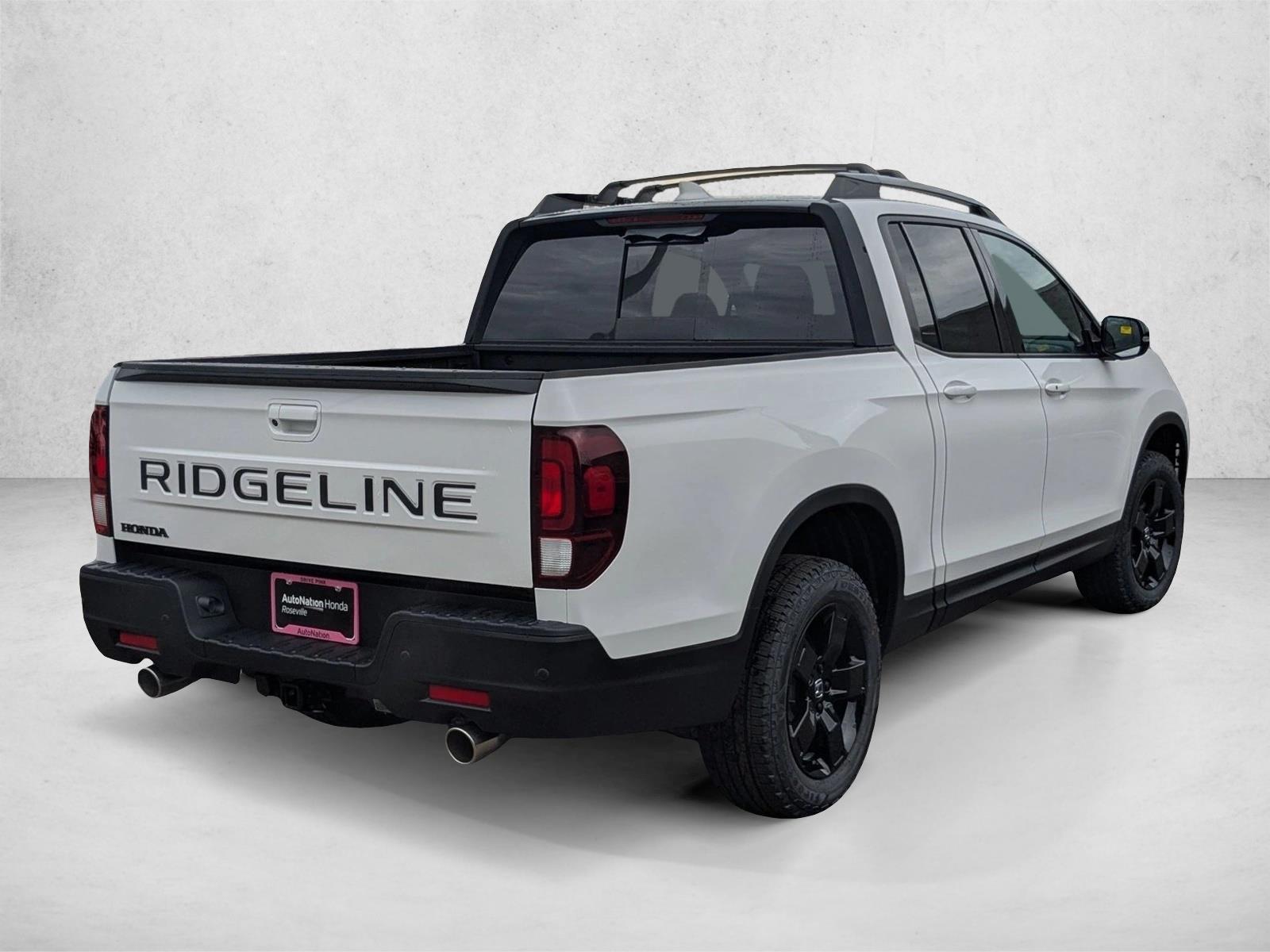 2026 Honda Ridgeline Black Edition - Photo 2