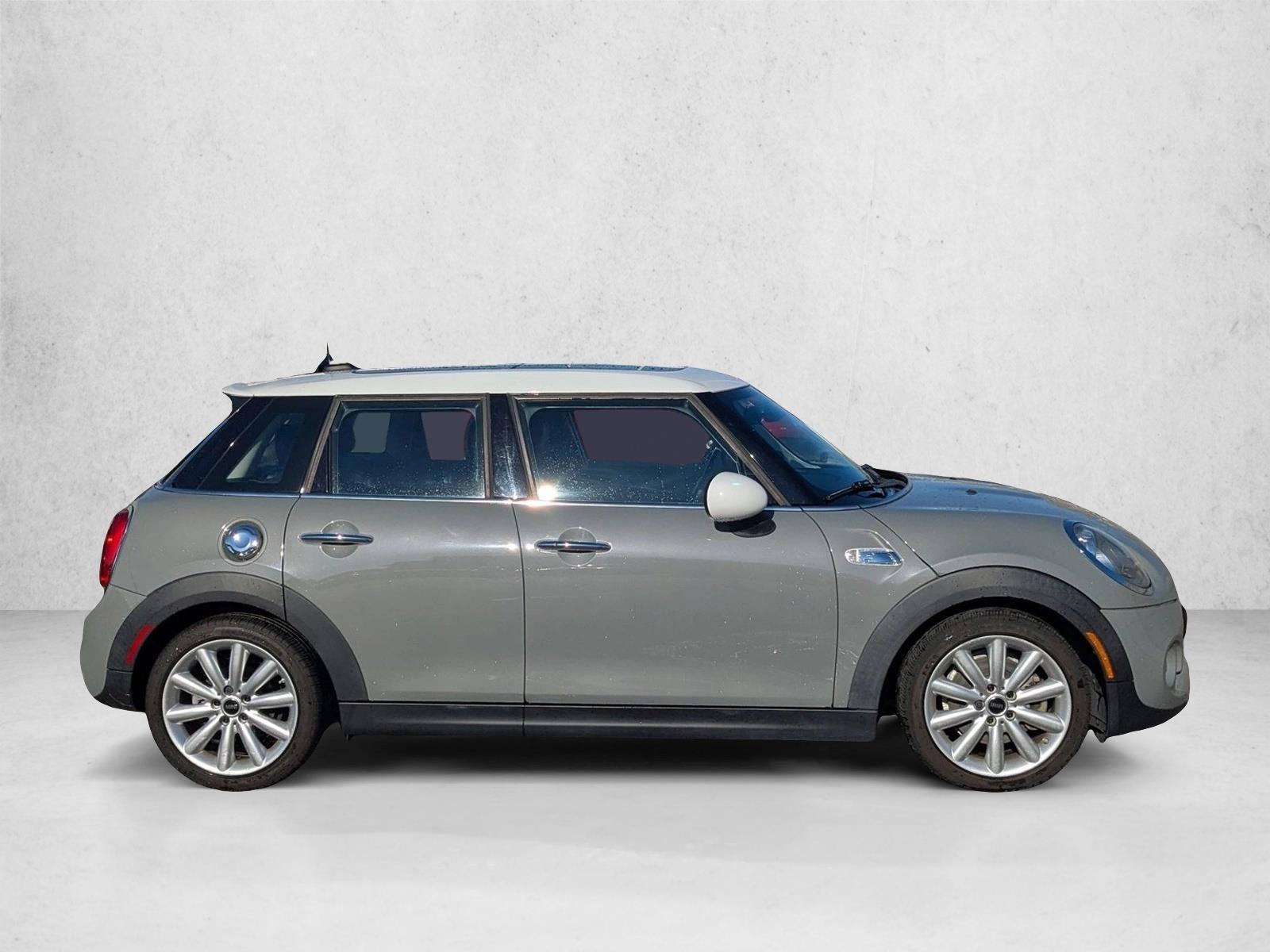 2018 Mini Cooper 4 Door Hardtop S photo 3