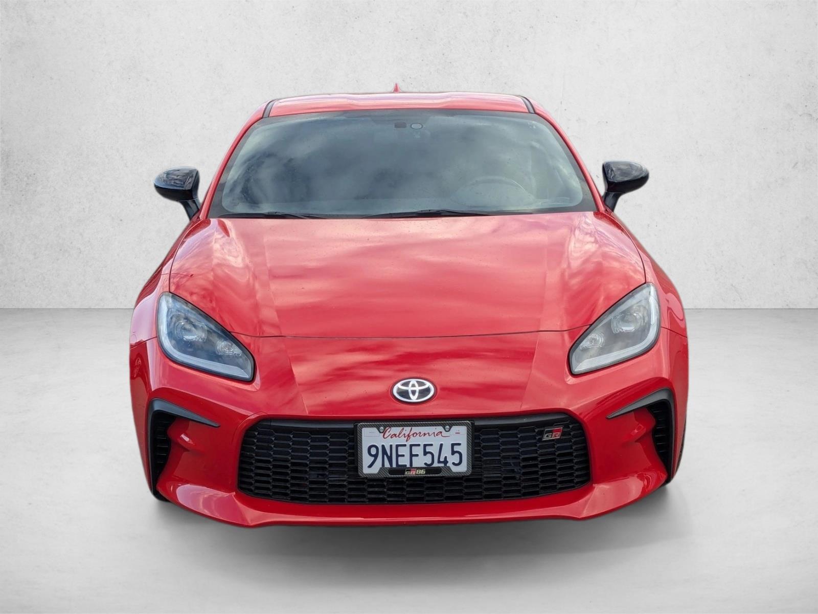 2024 Toyota GR86 photo 2