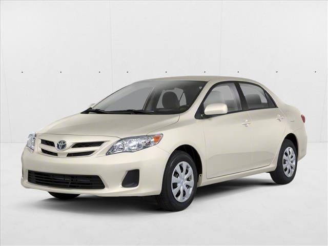 2013 Toyota Corolla LE's photo