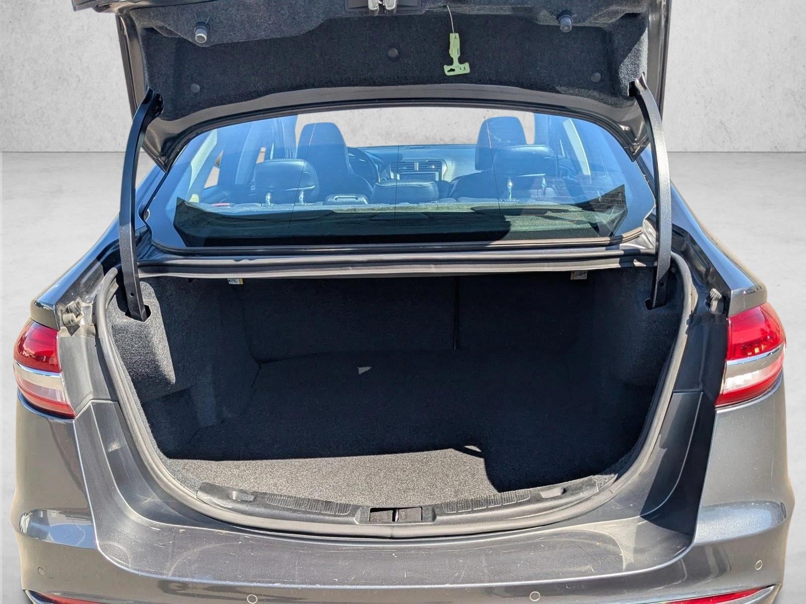 2020 Ford Fusion Titanium photo 5