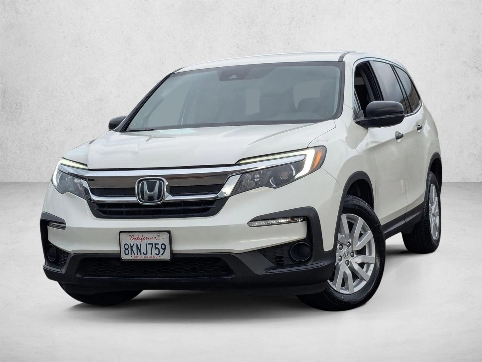 2019 Honda Pilot LX's photo