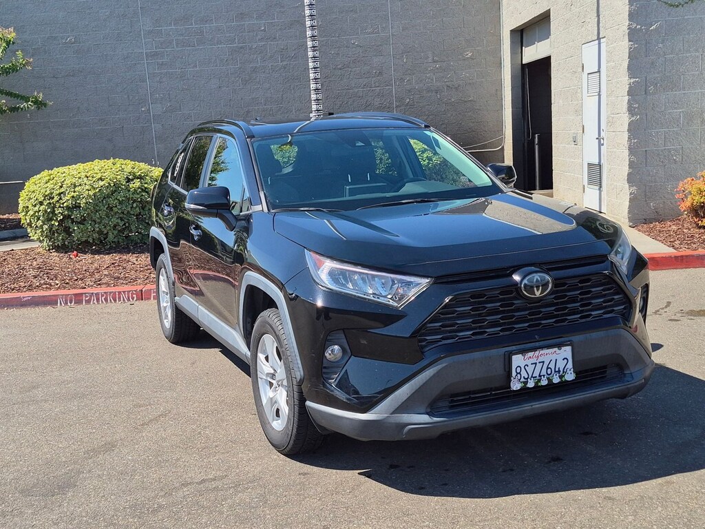 Used 2019 Toyota RAV4 XLE SUV