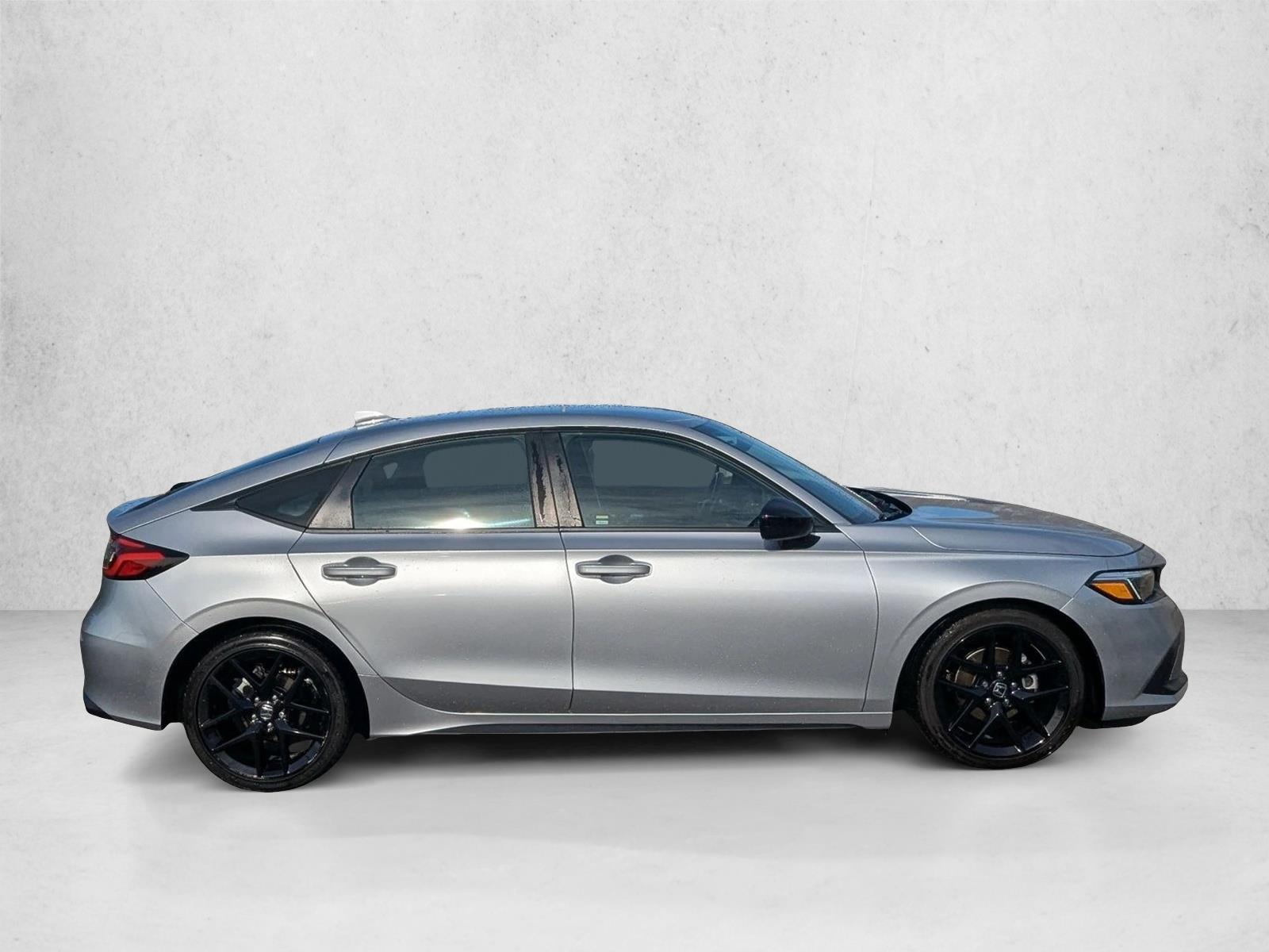 2024 Honda Civic Hatchback Sport photo 4