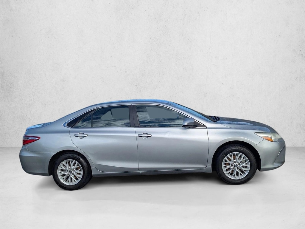Used 2016 Toyota Camry LE Sedan