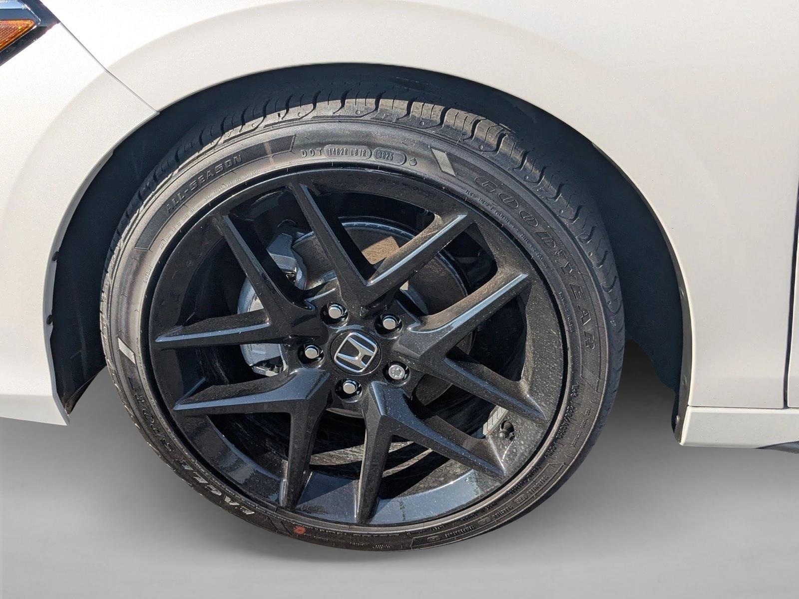 2026 Honda Civic Hatchback Sport - Photo 10