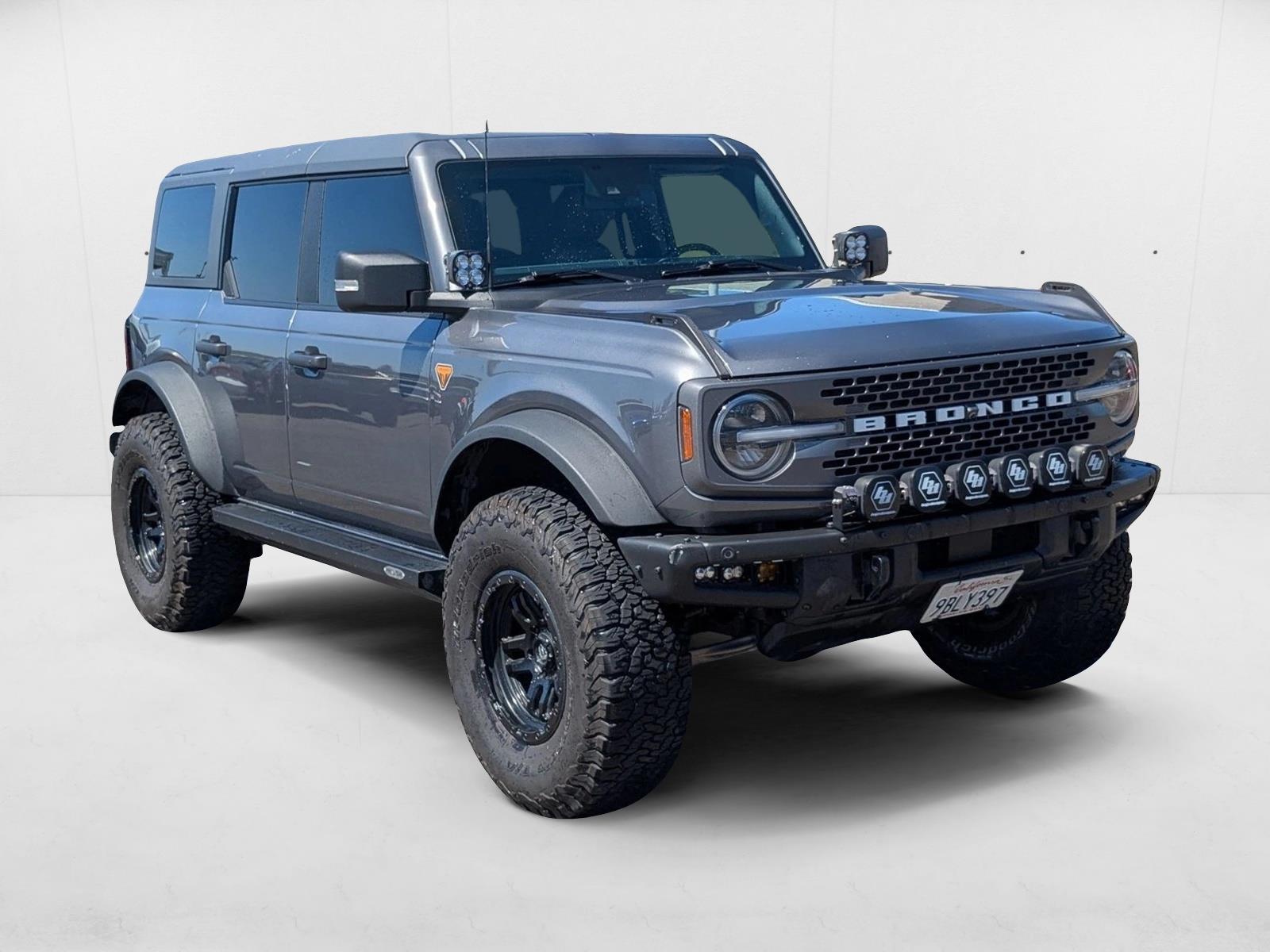 2021 Ford Bronco Base photo 3