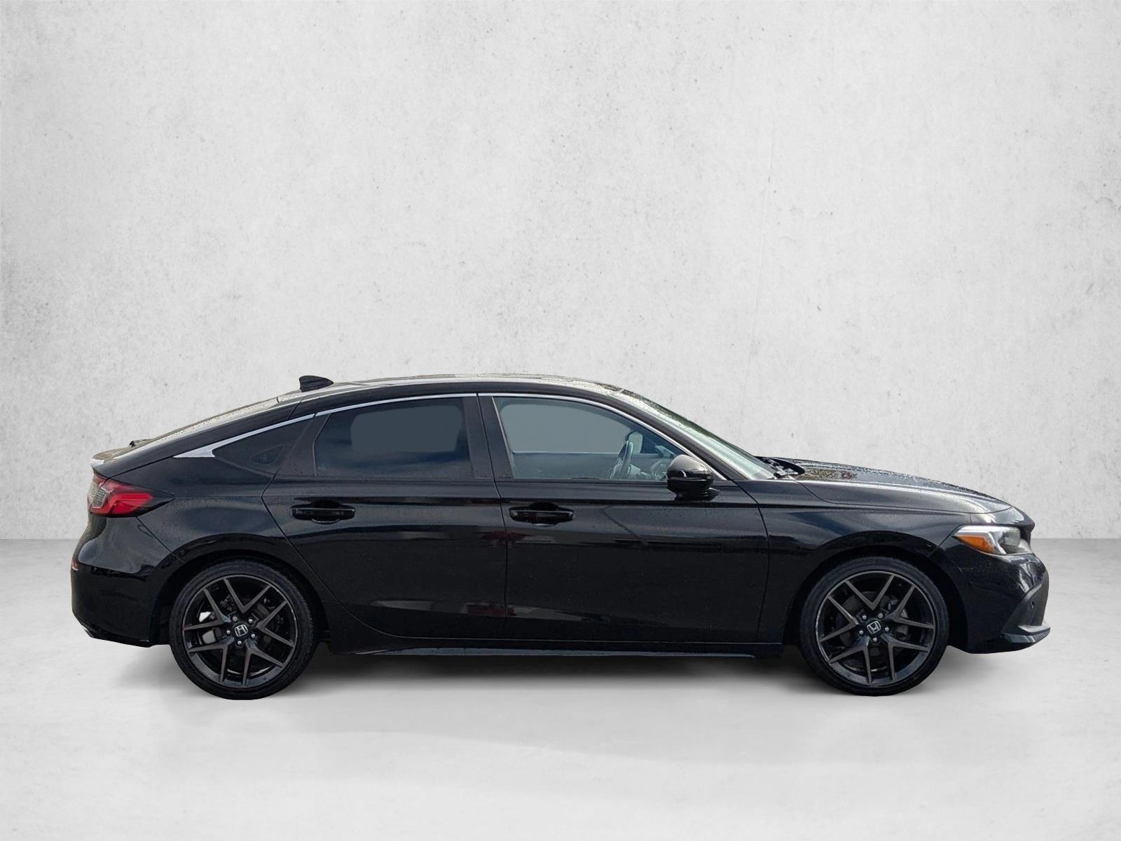 2022 Honda Civic Sport Touring Hatchback photo 3