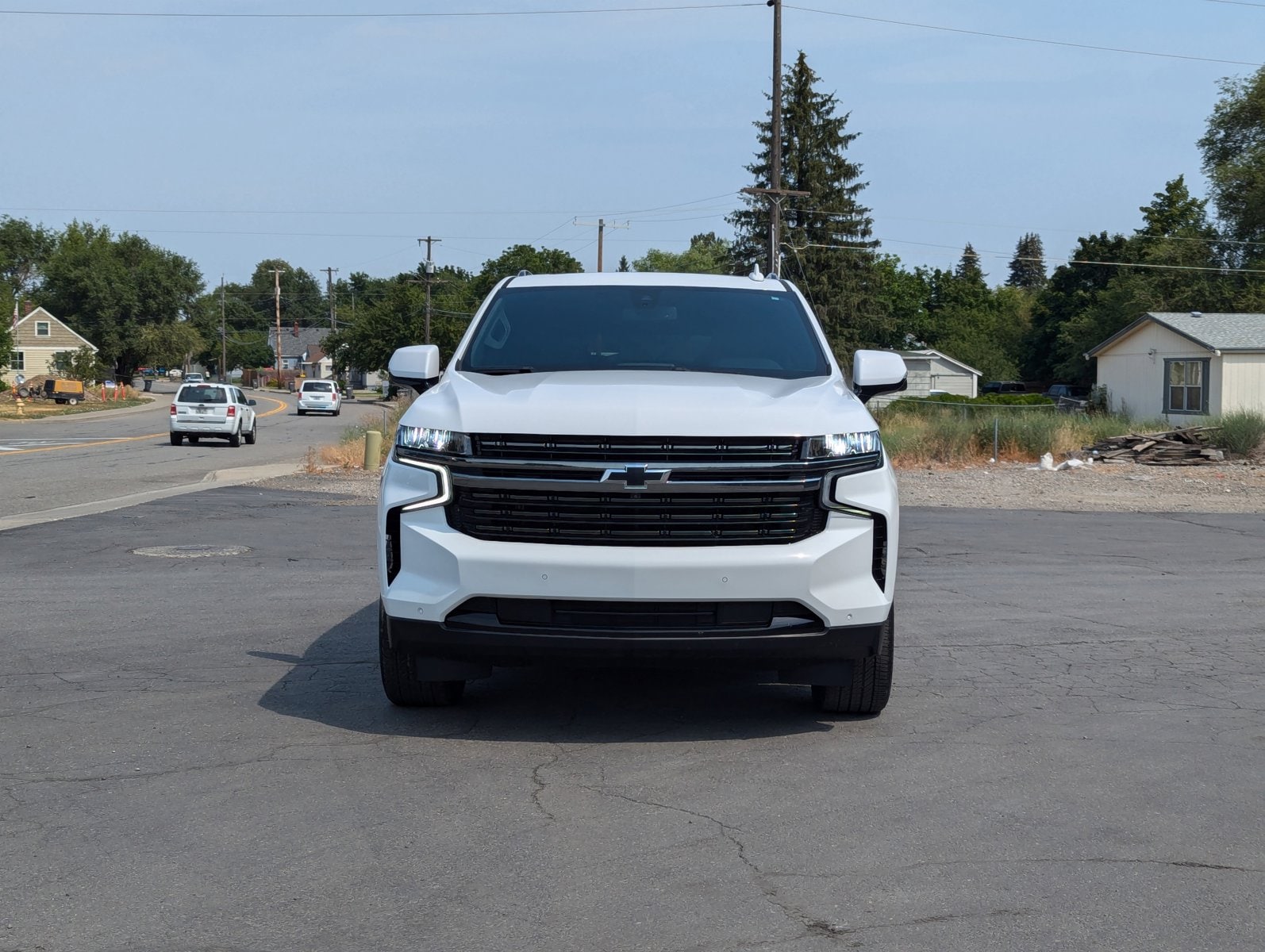 Used 2022 Chevrolet Suburban RST with VIN 1GNSCEKD4NR228283 for sale in Roseville, CA