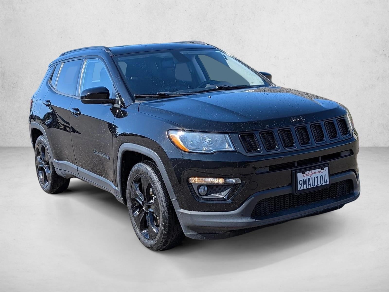 2020 Jeep Compass Latitude photo 3