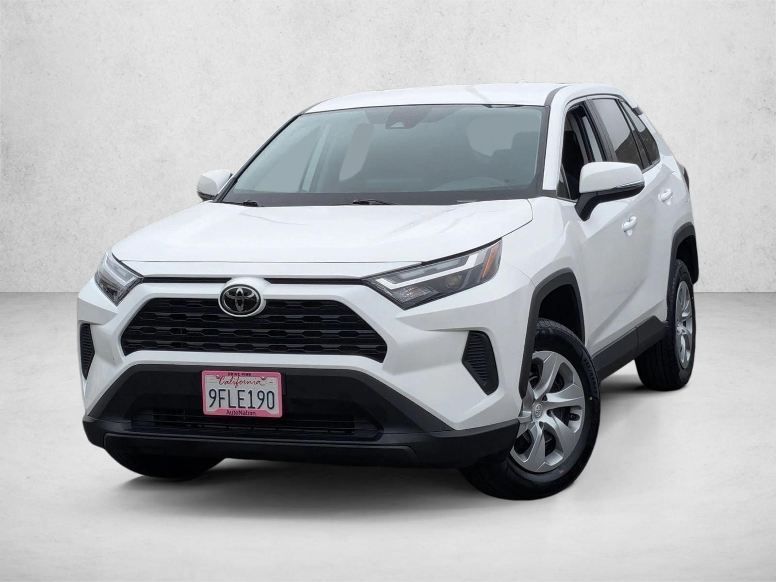 2023 Toyota RAV4 LE's photo