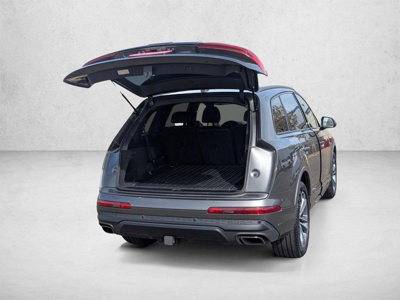 2025 Audi Q7 45 Premium photo 4