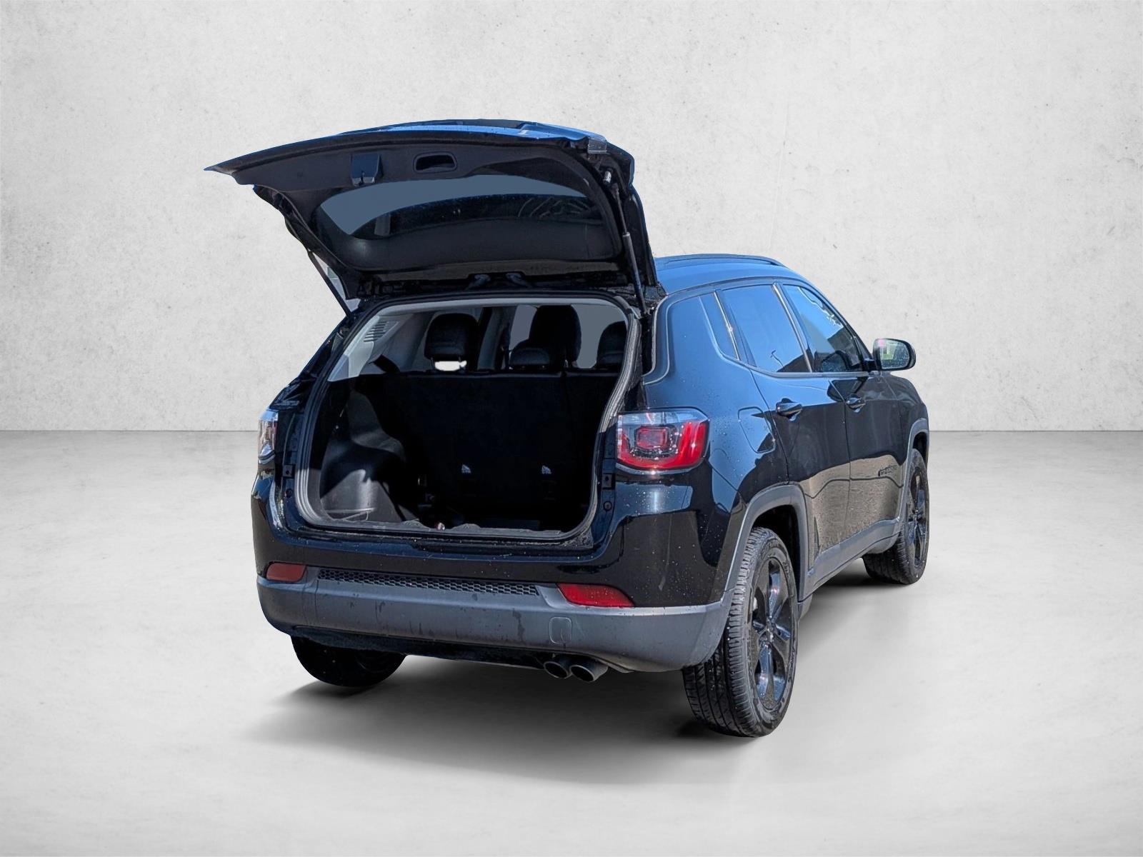 2020 Jeep Compass Latitude photo 5