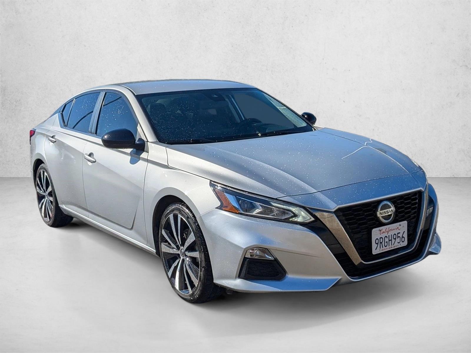 2022 Nissan Altima 2.5 SR photo 3