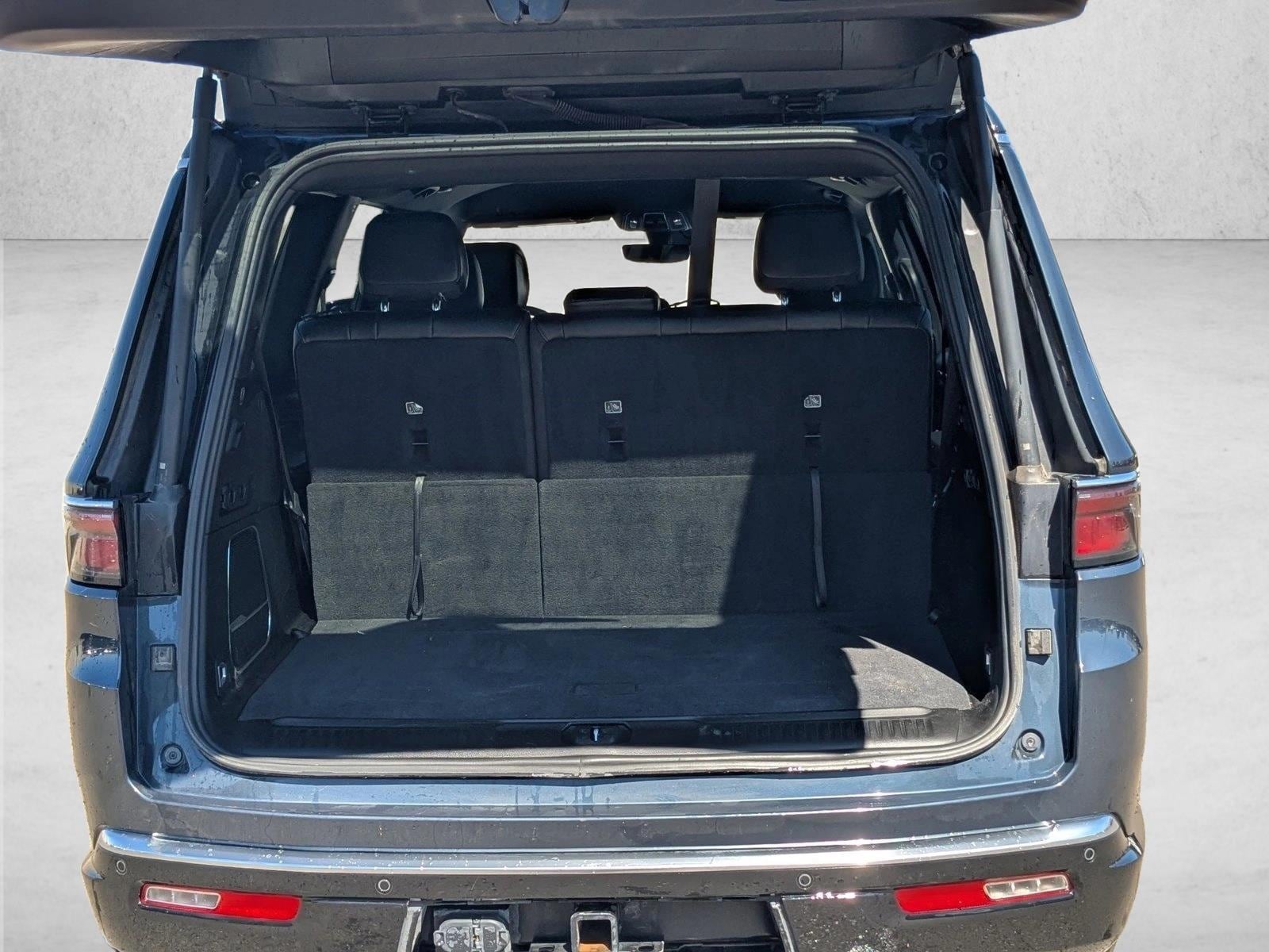 2024 Jeep Wagoneer Series II photo 5