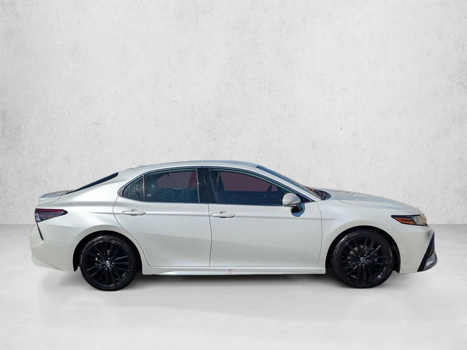 2021 Toyota Camry XSE photo 4