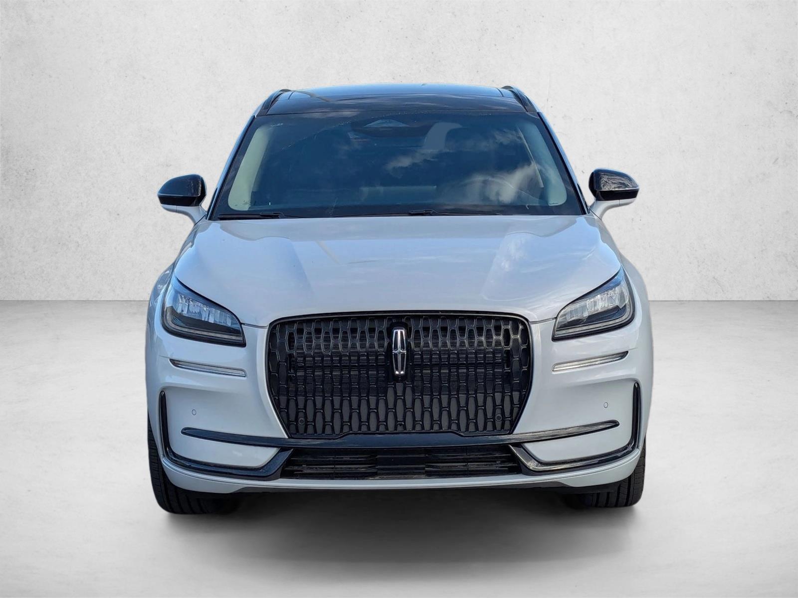 2025 Lincoln Corsair Premiere photo 2