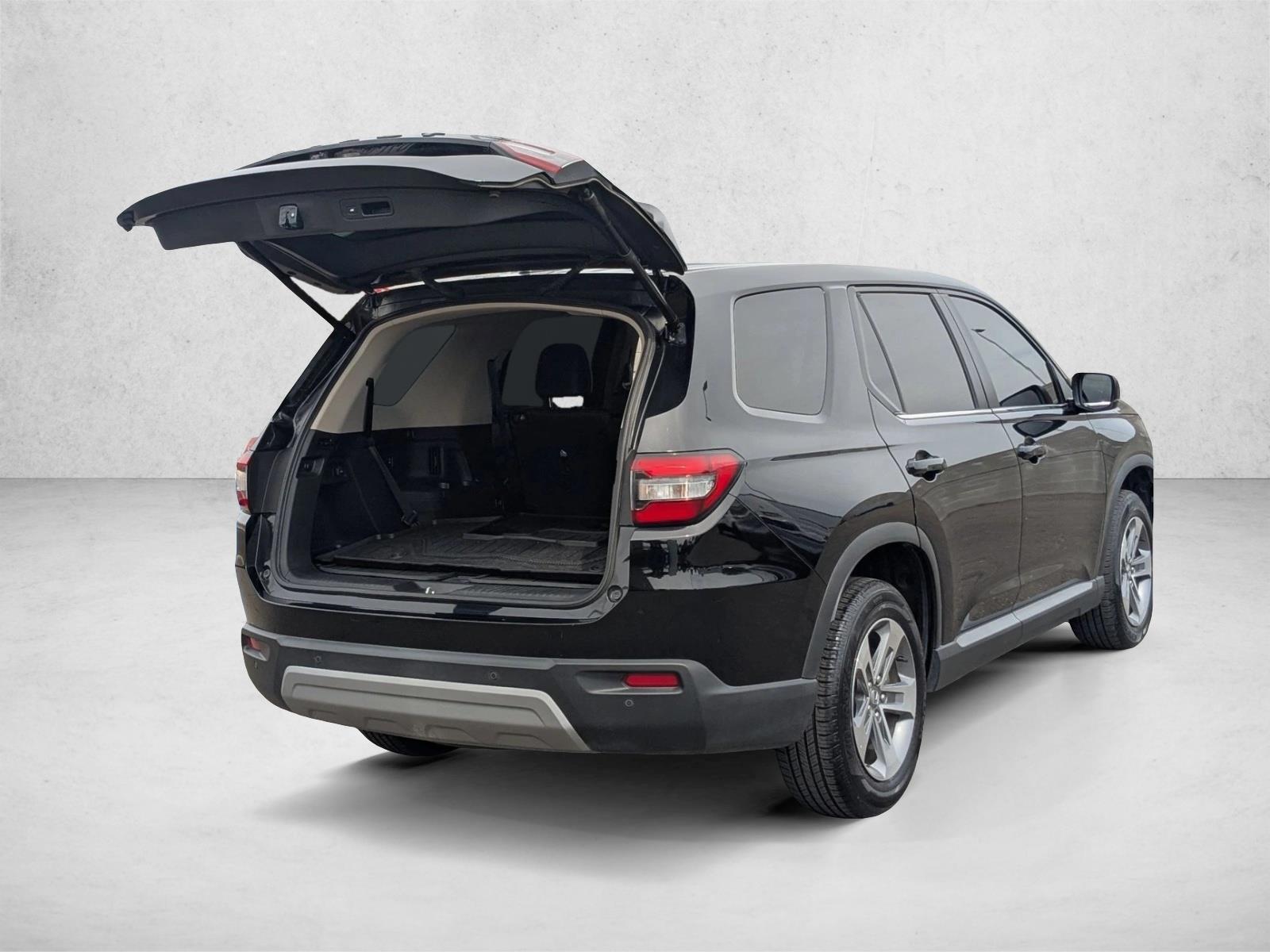 2025 Honda Pilot EX-L photo 4