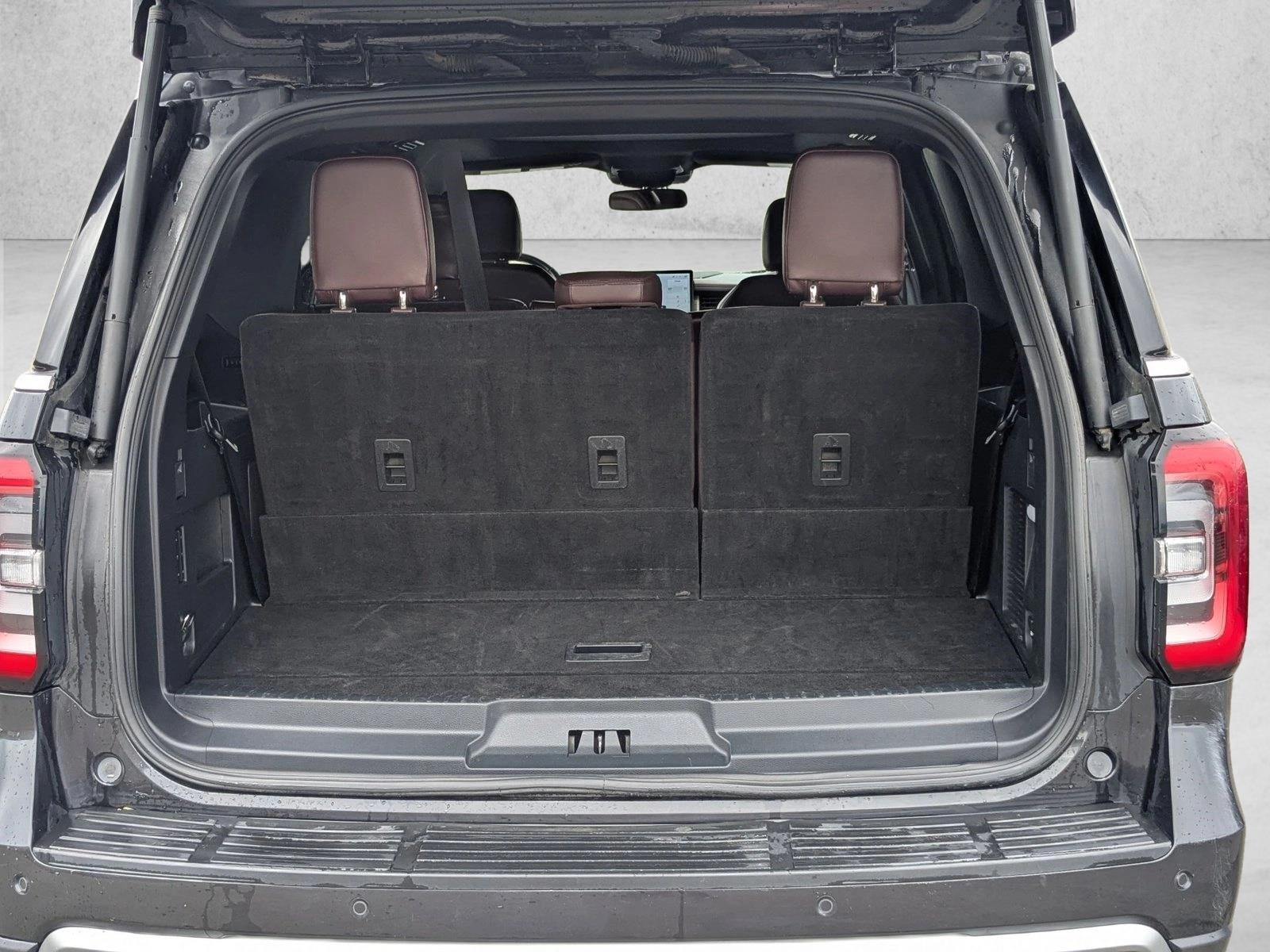 2024 Ford Expedition Limited photo 5