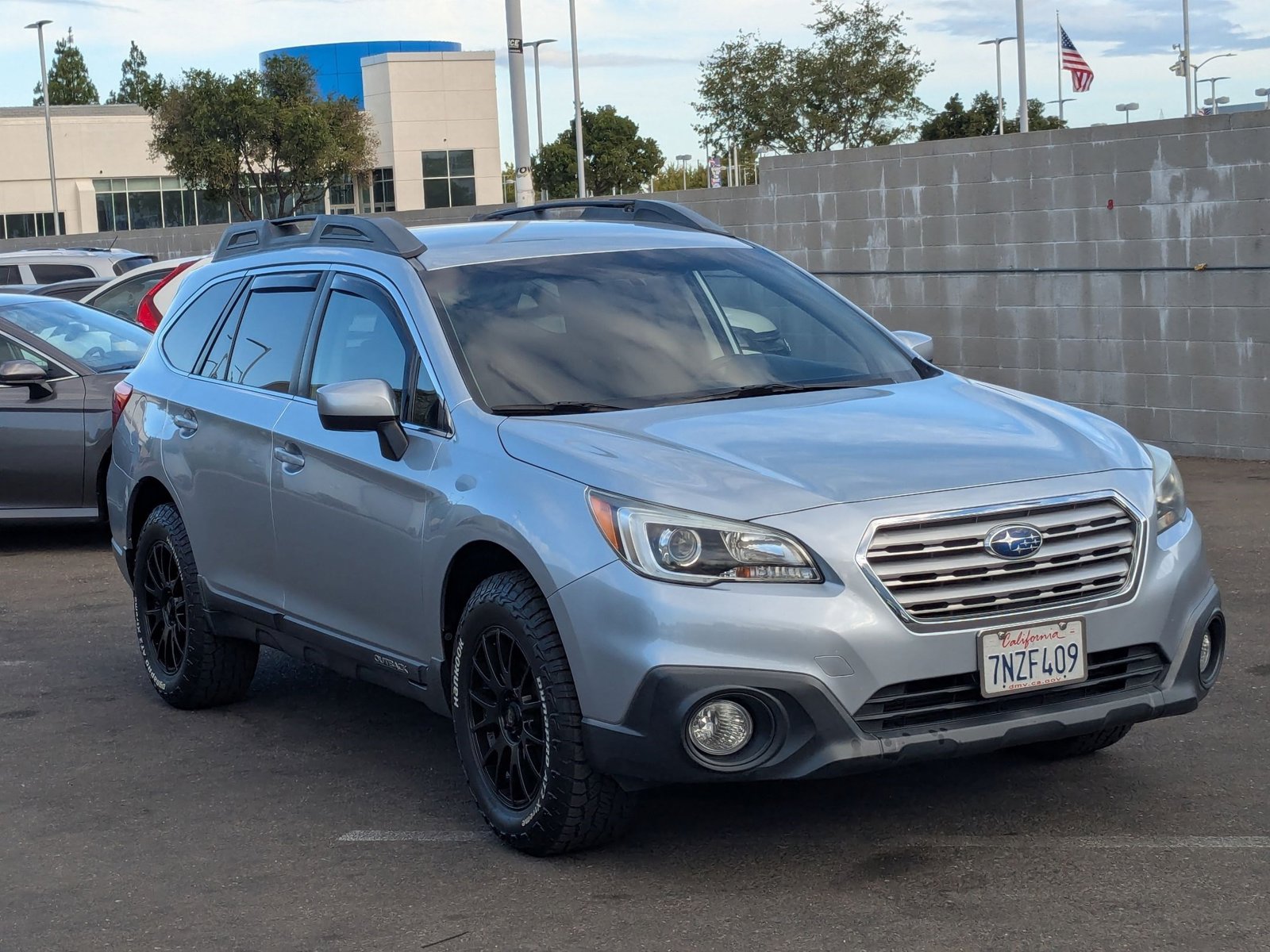 2016 Subaru Outback 2.5i Premium photo 3