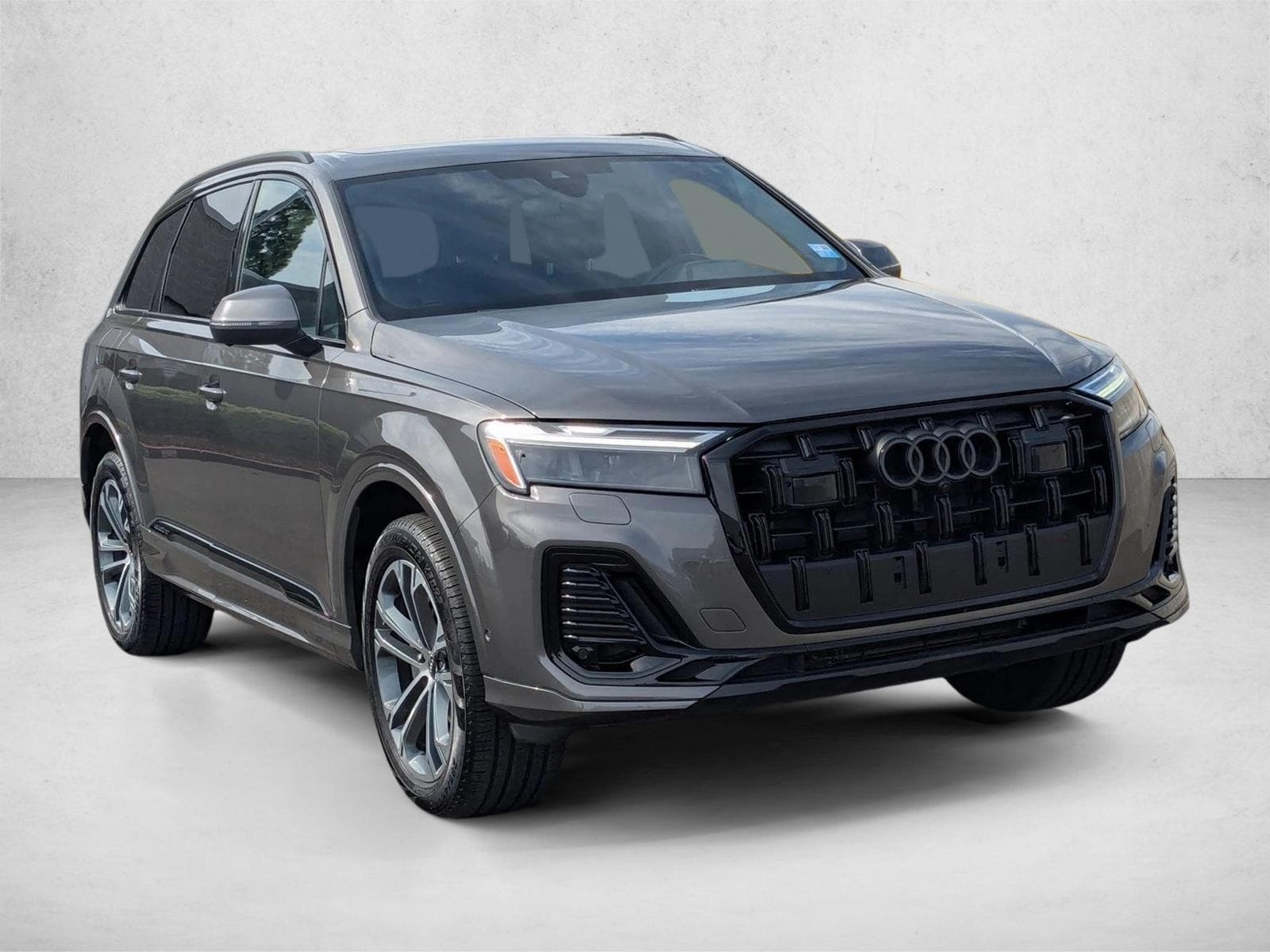 2025 Audi Q7 45 Premium photo 2