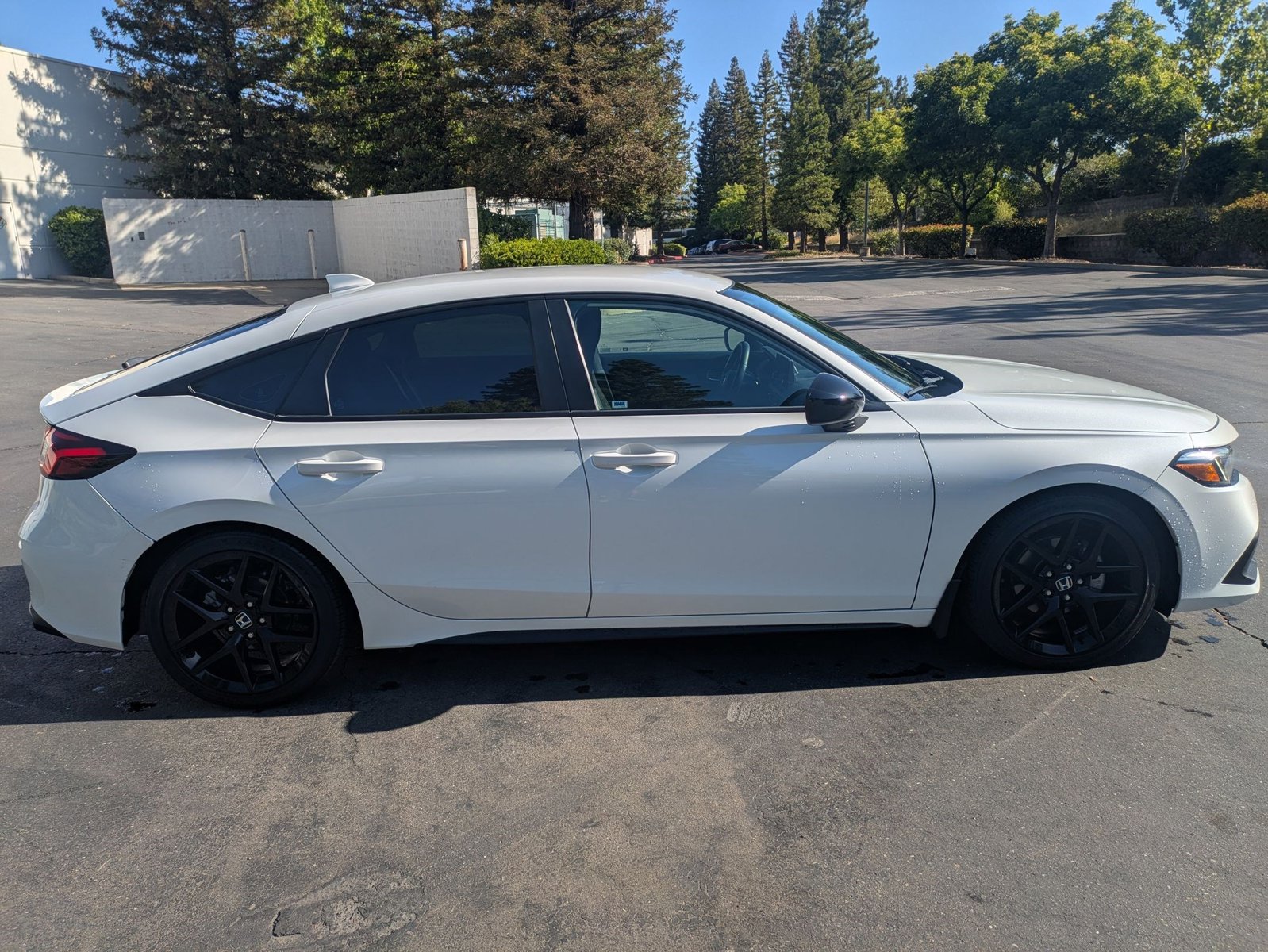 2022 Honda Civic Sport Hatchback photo 2