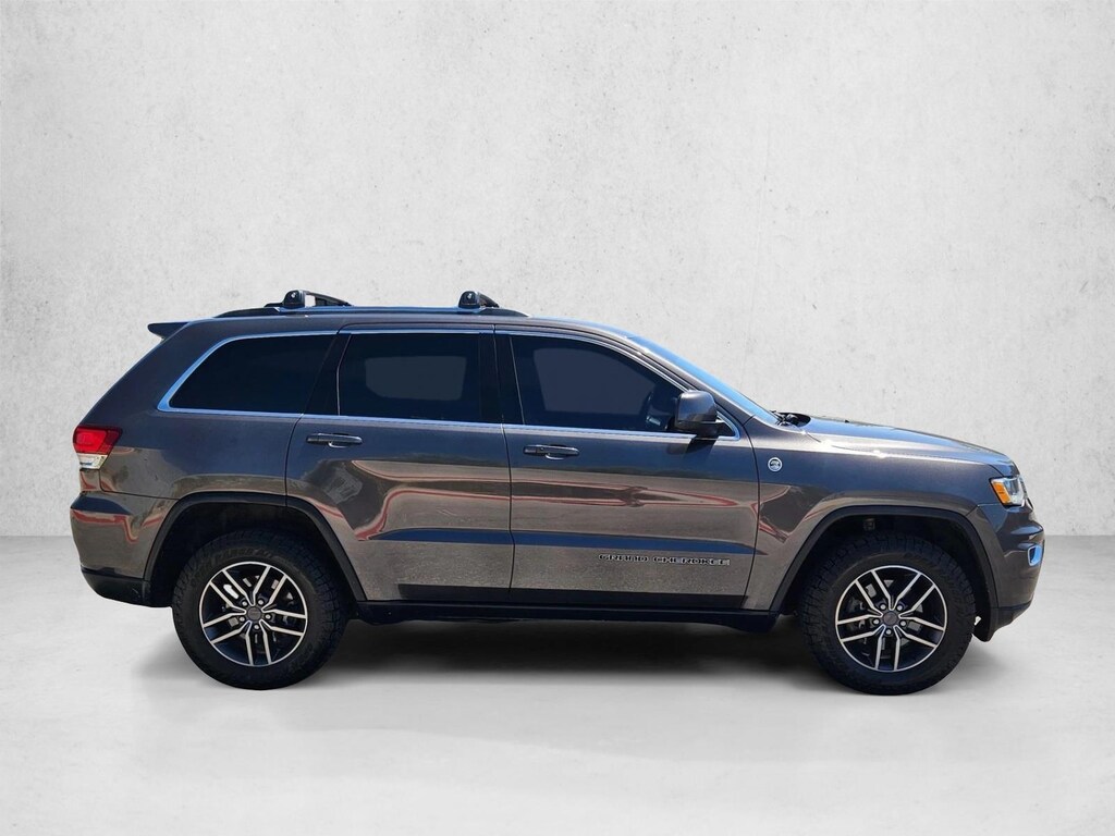 Used 2020 Jeep Grand Cherokee Laredo SUV