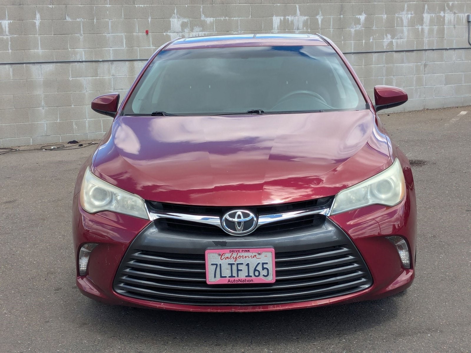 2015 Toyota Camry LE photo 2