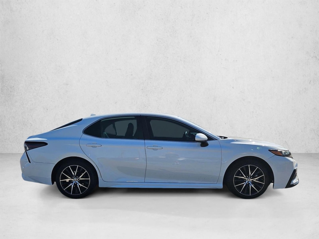 Used 2021 Toyota Camry SE Sedan