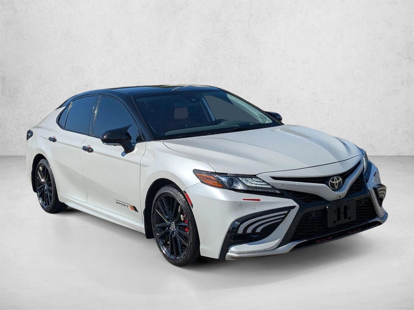 2021 Toyota Camry XSE photo 3