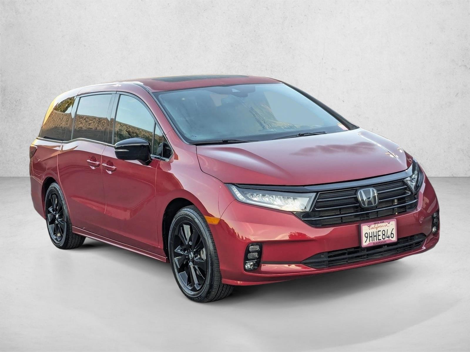 2023 Honda Odyssey Sport photo 3