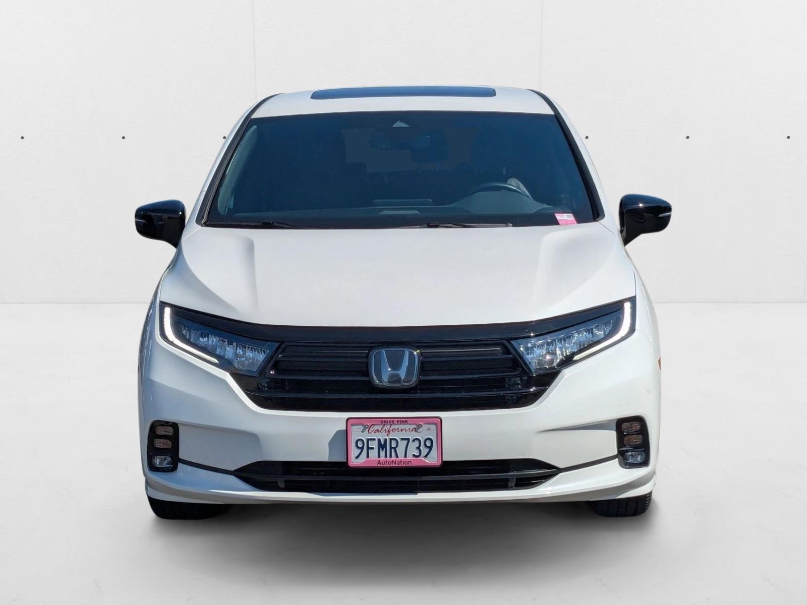 2023 Honda Odyssey Sport photo 2