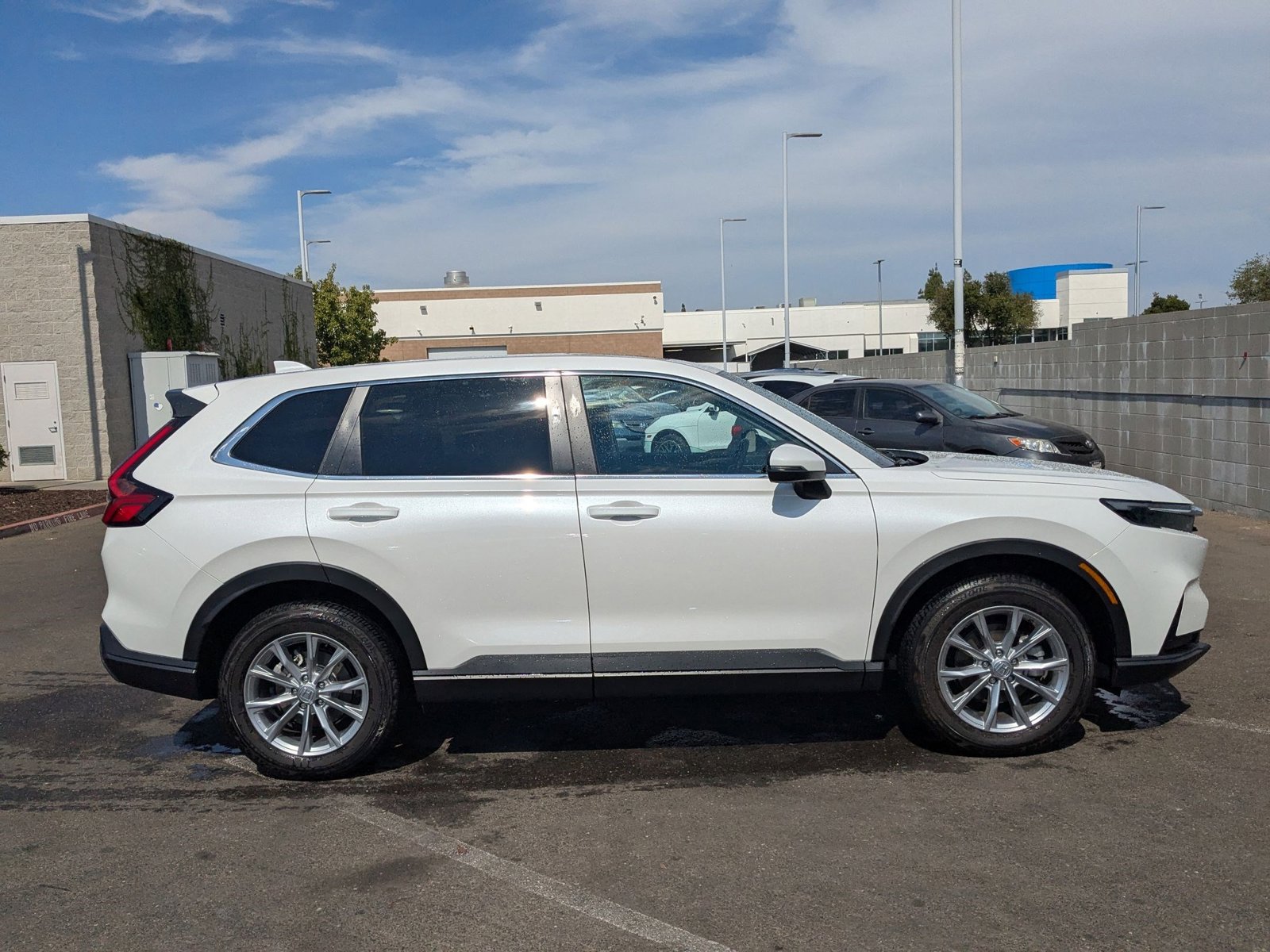 2025 Honda CR-V EX photo 4