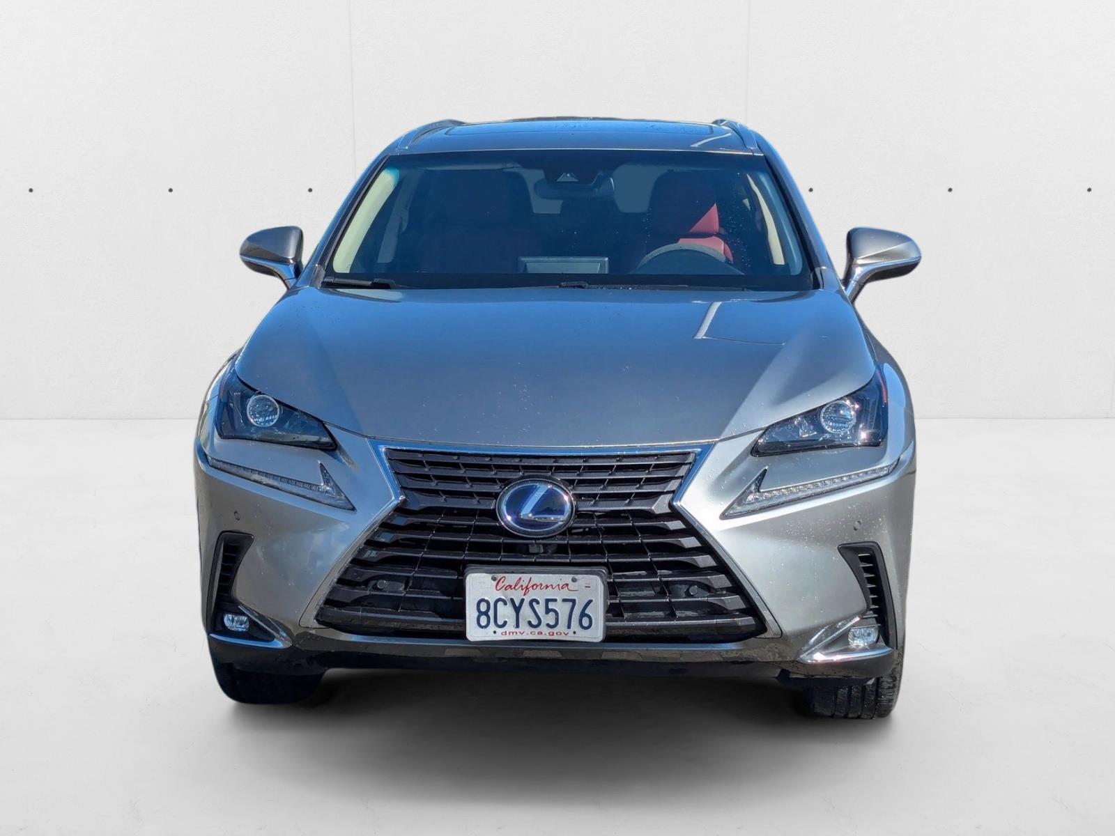 2018 Lexus NX 300h Luxury photo 2