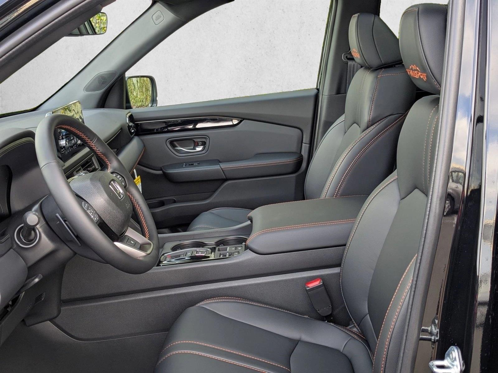 2025 Honda Pilot TrailSport photo 4